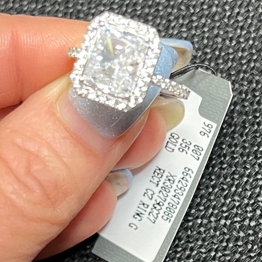 NWT Adriana Orsini  4 Carat Cubic zirconia Crystal Ring 7 - Picture 7 of 10